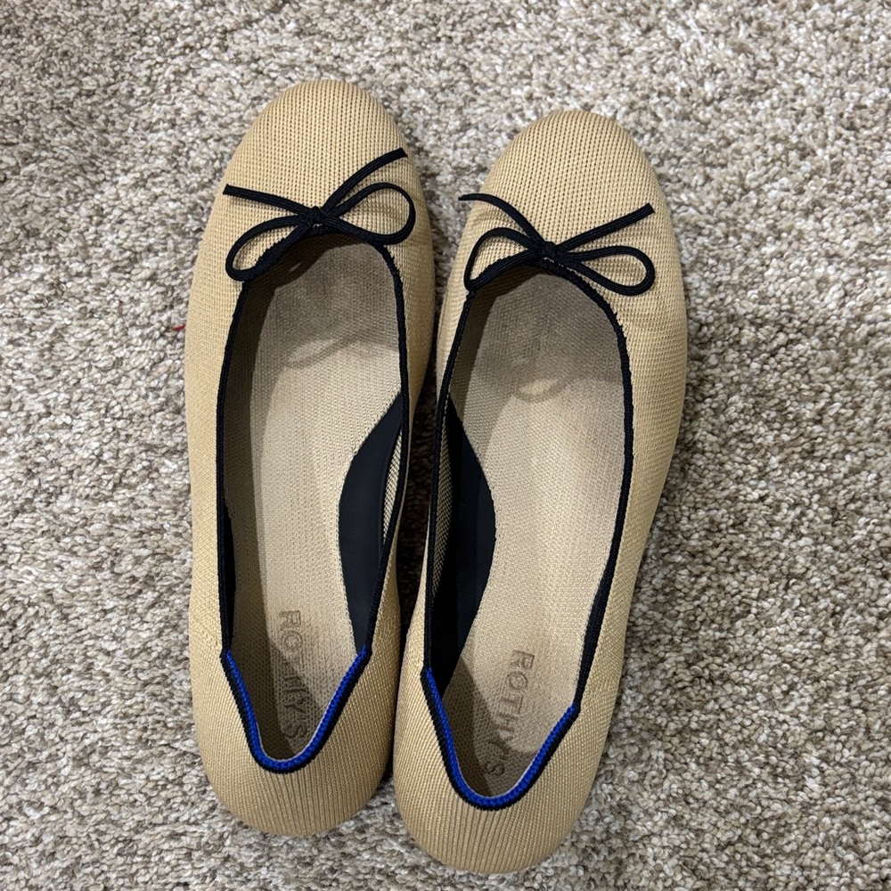 Rothy's Beige and Black Ballet Flats